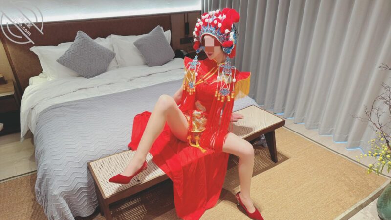 【元旦贺岁】跨年夜让姐姐穿中式服装实现双洞齐插，以大量潮喷变相给大家拜年-QXSQ