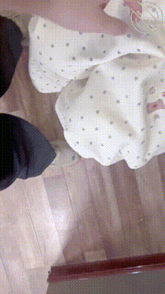 【海角原创】女儿在沙发上玩手机 过去操她很乖也很配合 但是不得不服老啊-QXSQ