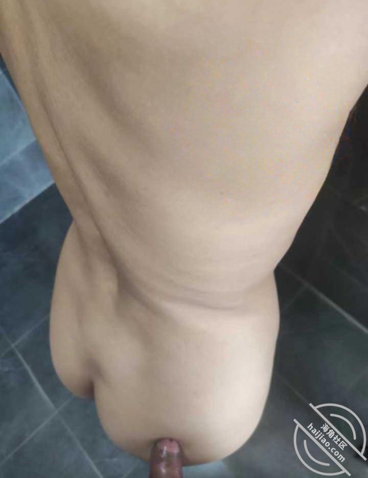 原创【22】本来是偷拍洗澡，估计把老妈伺候舒服了，顺便帮我洗了洗-恋母少年的心声社区-妈妈-QXSQ