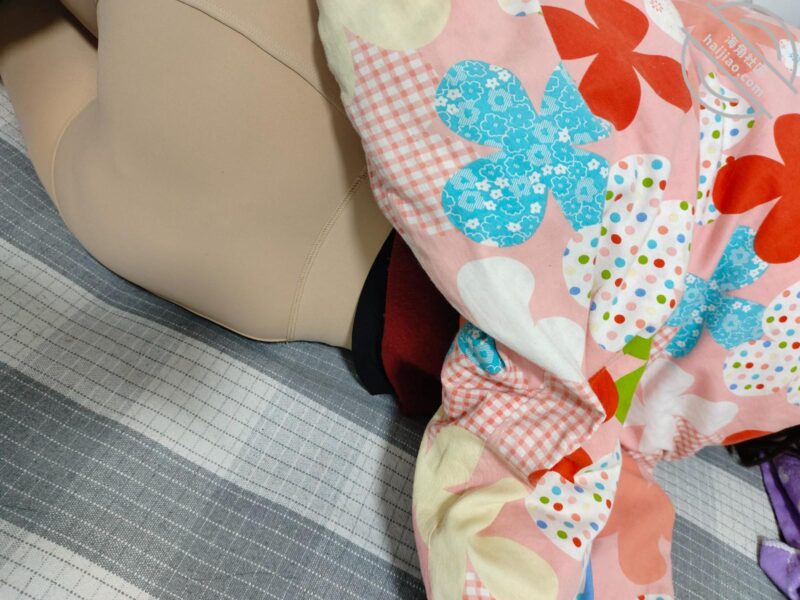 看到姐姐骚逼了，好想插进去，心跳加速-QXSQ