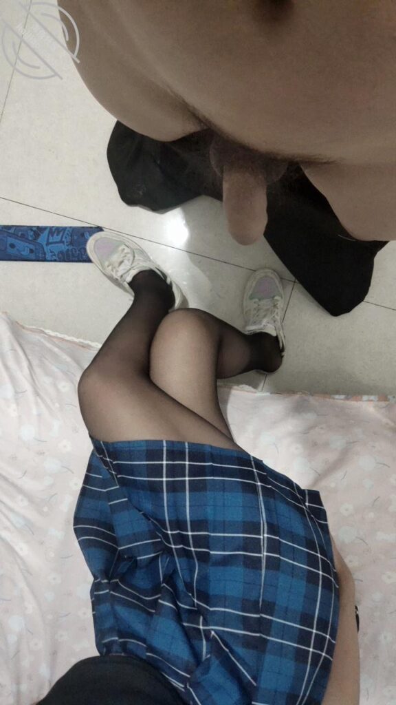 【视频贴】女儿闺蜜的小要求不过分 这次她自己偷偷来的我真没叫她-19岁女儿小亚社区-女儿-QXSQ