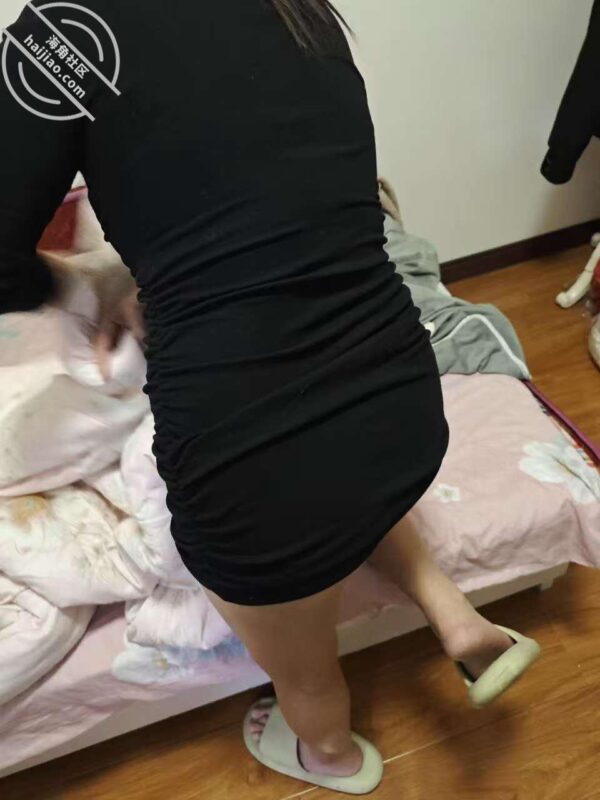 （33）看看整理房间的糁骚妈怎么样-QXSQ