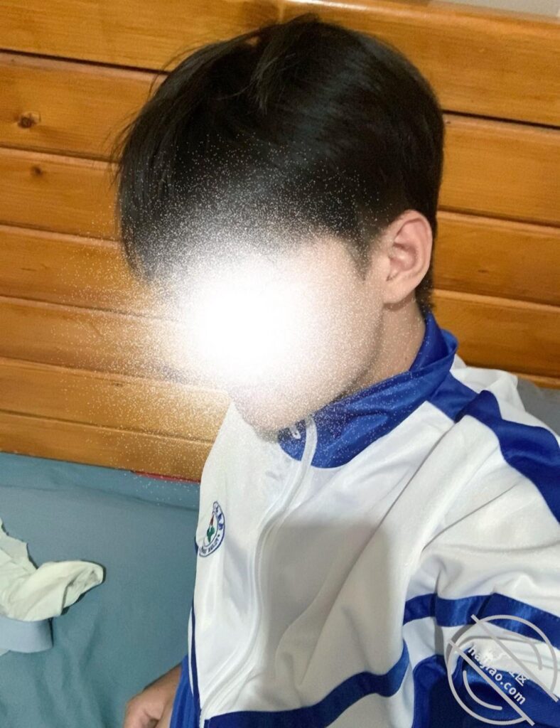 1 在老妈的监视下，过得好压抑，我也想回老家看看啊，谁能救救我哇-天天都想日我妈社区-妈妈-QXSQ