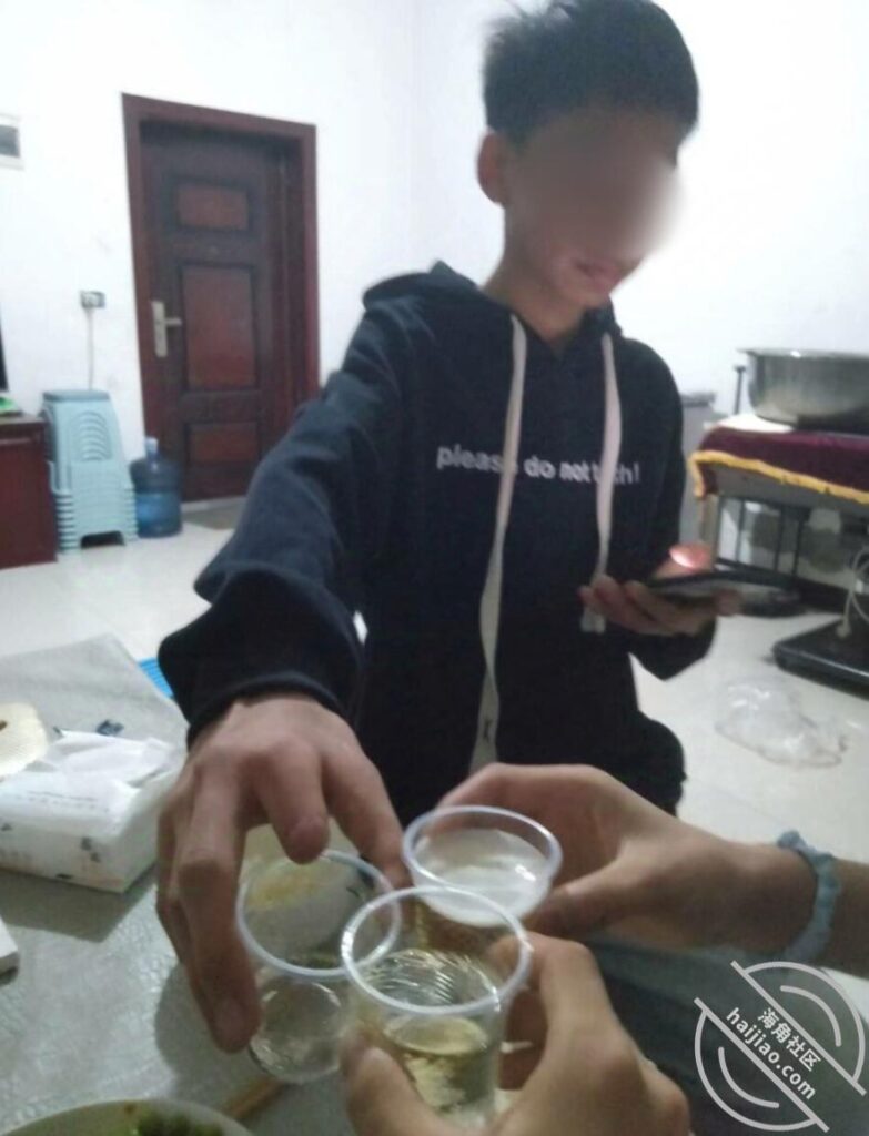 6 为了让我妈跟我服软，喝酒差点死掉！鬼门关溜哒一圈-天天都想日我妈社区-妈妈-QXSQ