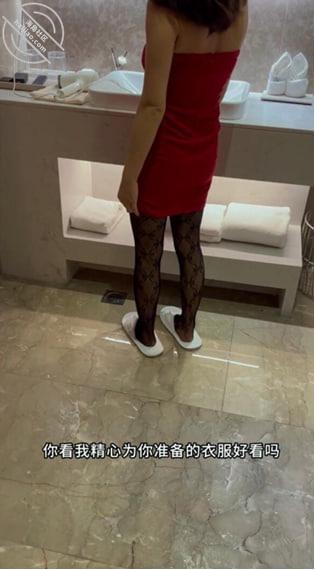 116. 和姐姐酒店激情做爱，两次奋战姐姐高潮不断，床单都喷湿-姐姐的奶味社区-姐姐-QXSQ