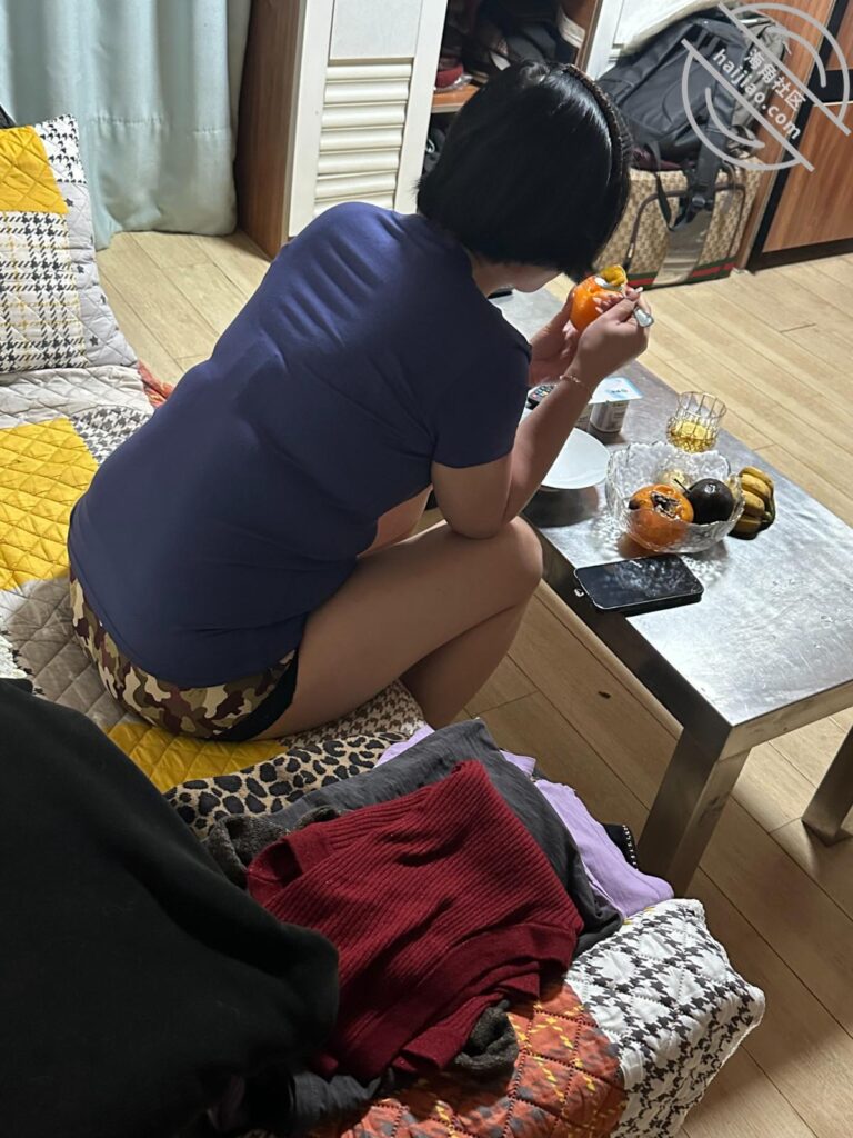 记录（2） 更新和妈妈日常，跟妈妈跨年，她最喜欢穿迷彩和豹纹内衣了-爱妈不是罪社区-妈妈-QXSQ