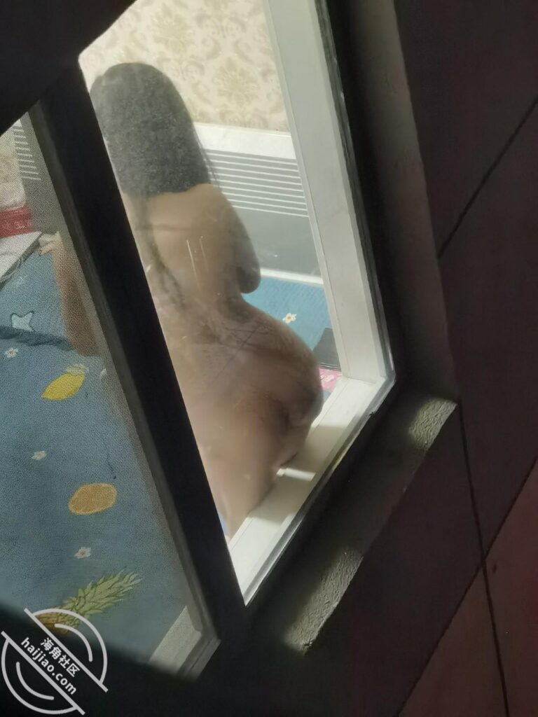风骚的领居小少妇（14）领居发骚差点坑了我-我把骚邻居少妇骑社区-邻居-QXSQ