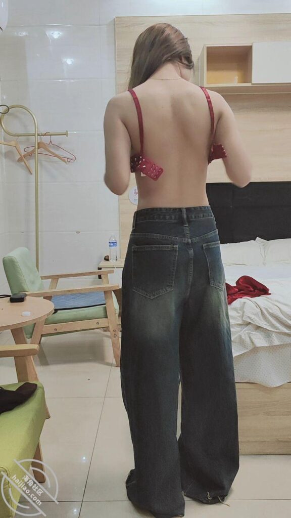（原创视频）终于拿下姐姐了，把饥渴已久的姐姐操到喷水，全程淫叫呻吟不断！-姐弟一世情丶社区-姐姐-QXSQ