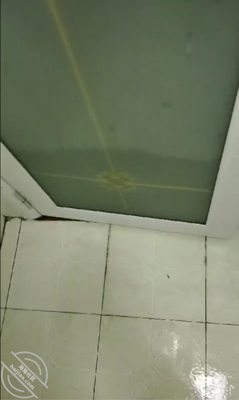 原创真实第一视角操老妈，小鸡巴硬插骚穴。插的淫穴冒白浆。-QXSQ