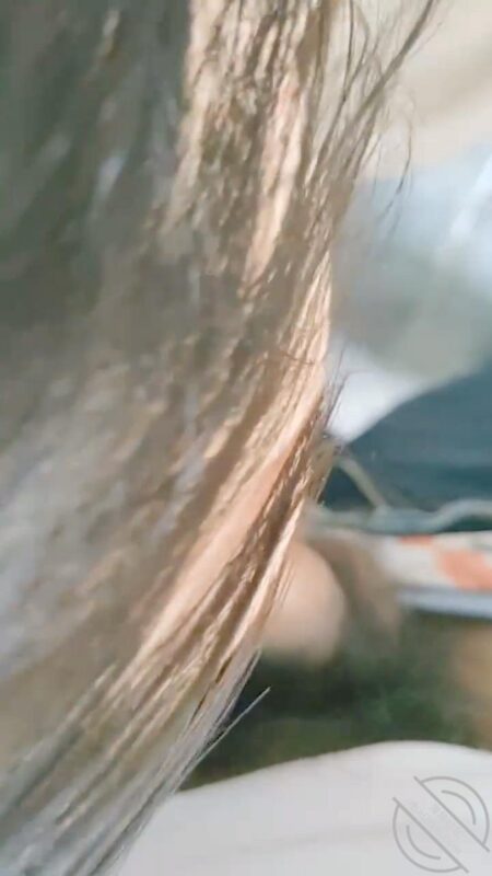 哥哥在沙发上睡着了，帮嫂子挤奶顺便让嫂子给我口，真刺激-QXSQ