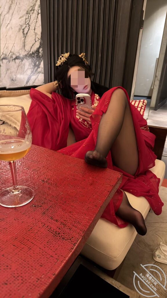 【海角原创】178先给大家补发一些图片呃呃，喝多了原谅哈明天给大家发视频-会喷水的亲姐姐社区-姐姐-QXSQ