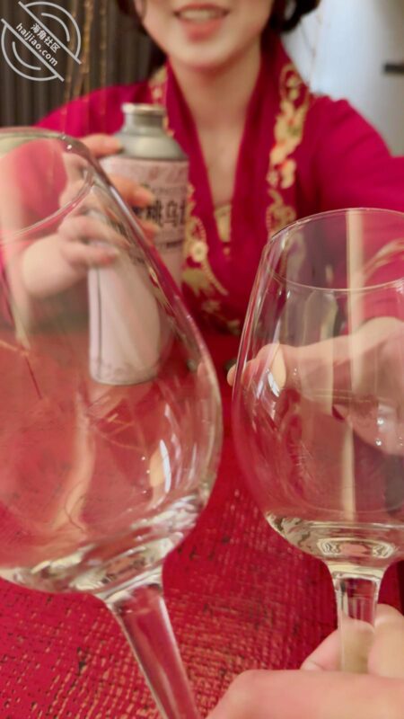 【超清原创】姐姐汉服气息让我看的鸡巴棒硬，子宫强烈收缩一插一喷，水是真多-QXSQ