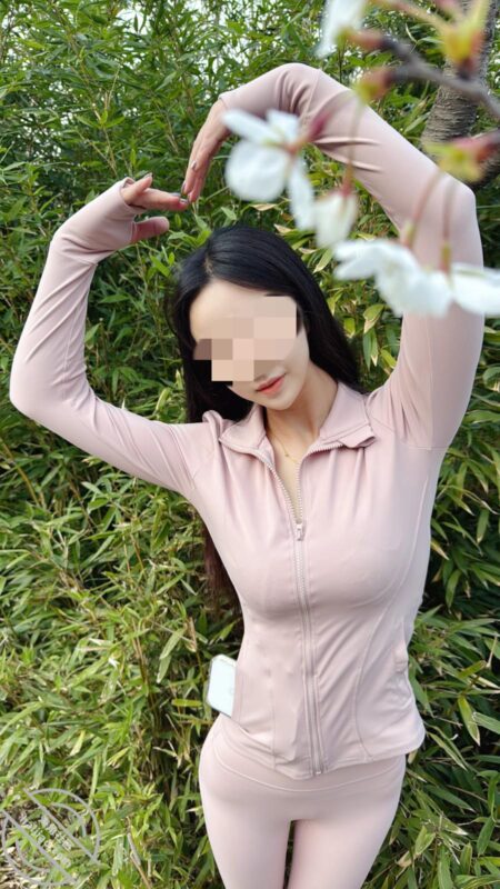 【海角原创】186你们朝思暮想姐姐的瑜伽裤来了，几十张图一次看个够吧-QXSQ